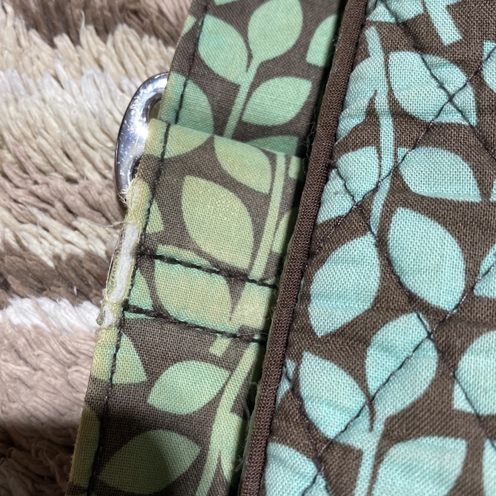 Vera Bradley Crossbody Hipster Shower Vines​​​ - Picture 12 of 12